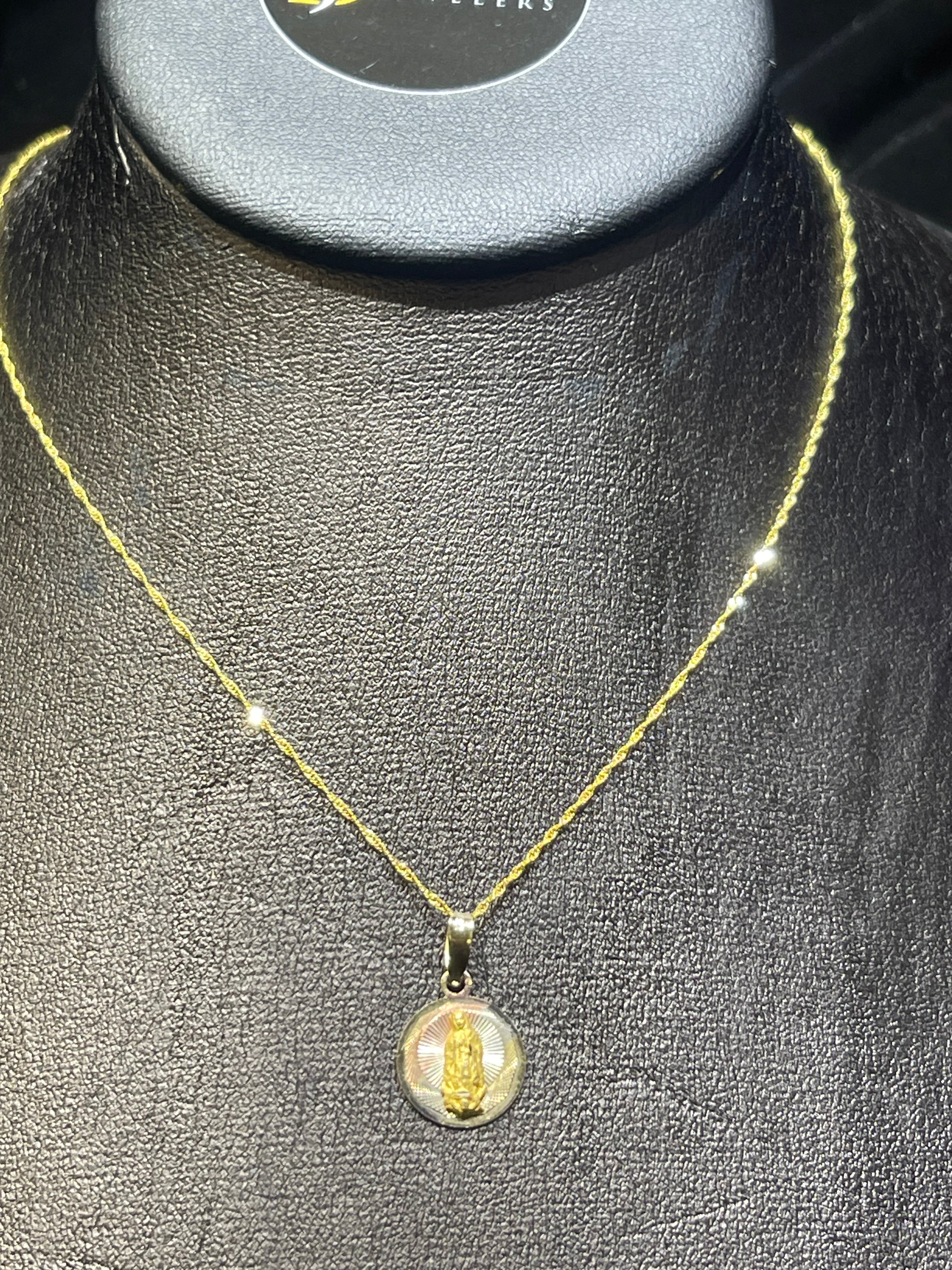 Chain with Round pendent