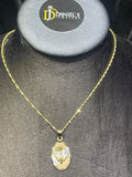 Chain with pendent
