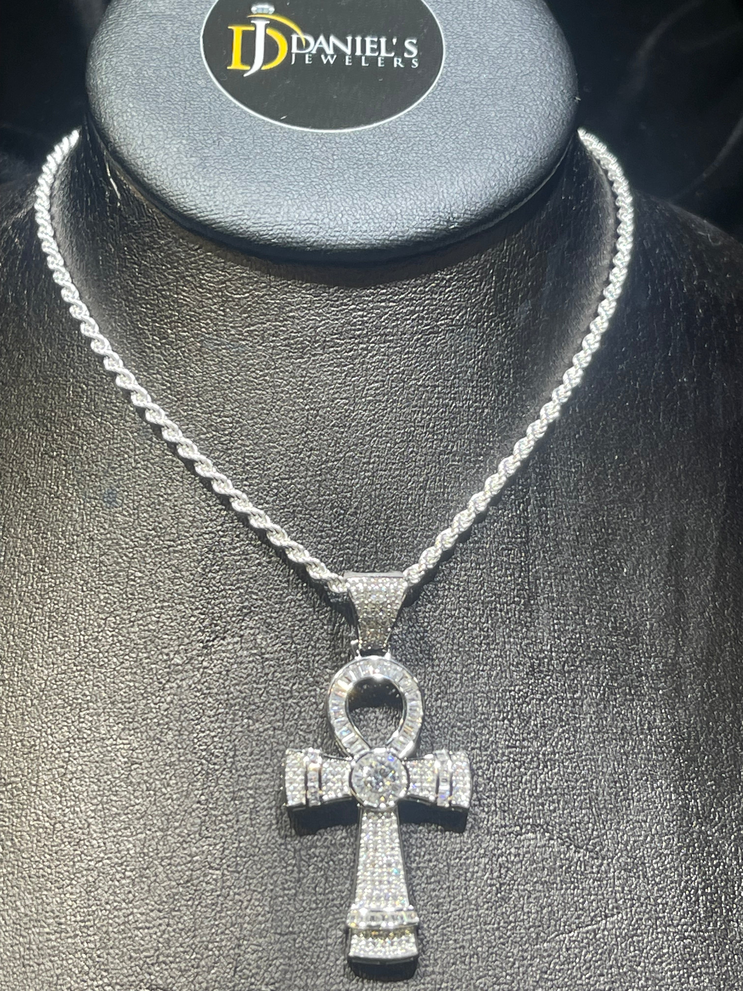 Chain with Pendent